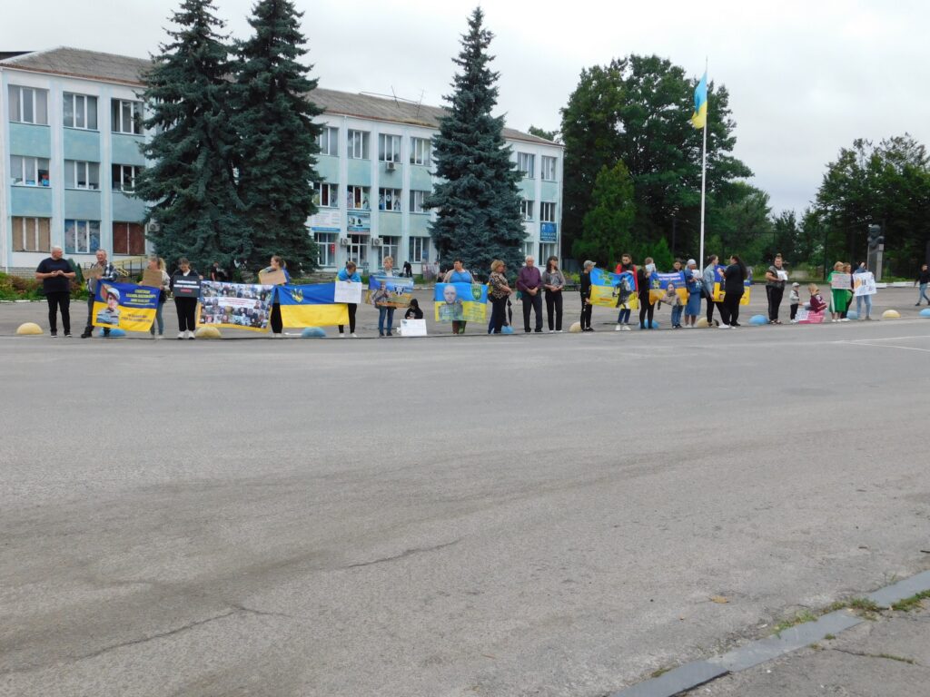 У Зарічному вшанували родини безвісти зниклих Захисників