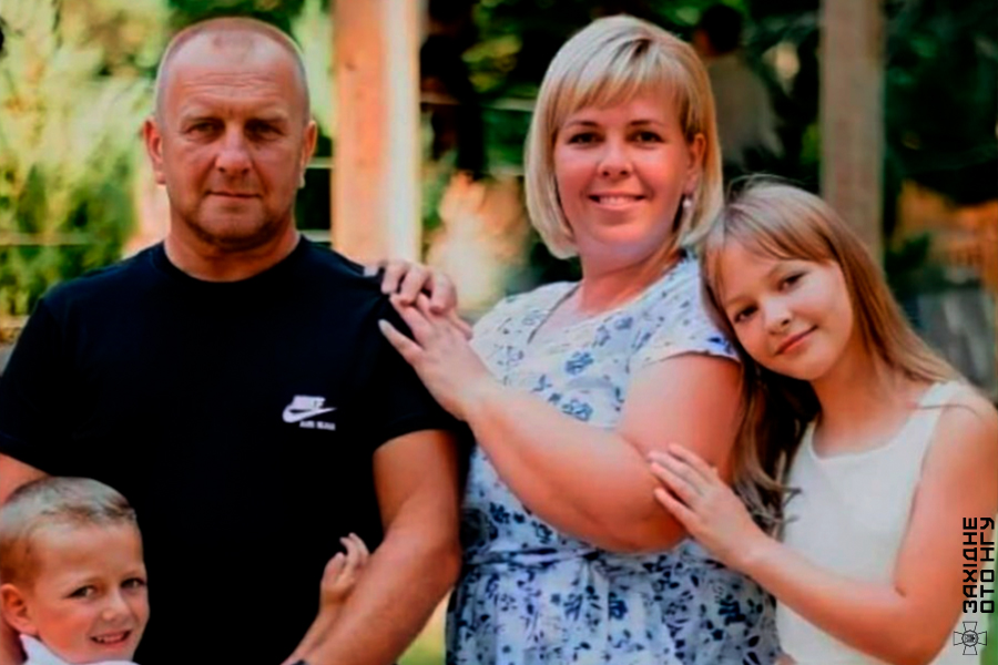 Весь цей час вдома на Юрія чекала кохана дружина Наталія, син і донька. І, іноді це очікування здавалося нестерпним, зізнається жінка.